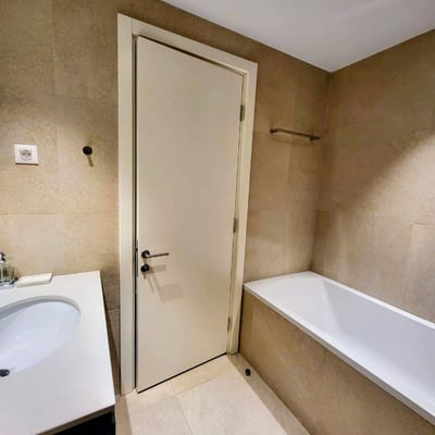 Location d’un appartement spacieux de 3 pièces, 104 m², avec terrasse, Belgrade, Serbie